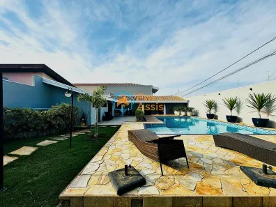 Casa com 4 Quartos à venda, 250m² no Parque Novo Mundo, Americana