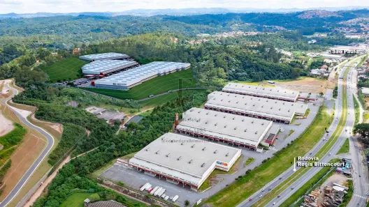 Galpão/Depósito/Armazém para alugar, 2463m² no Quinhaú, Embu das Artes