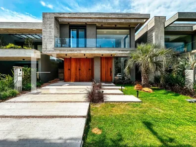 Sobrado com 4 Quartos à venda, 265m² no Remanso, Xangri-lá