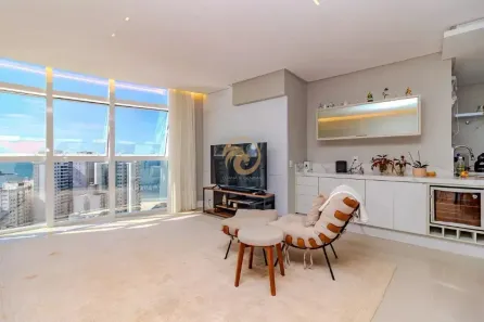 Apartamento com 3 Quartos para alugar, 130m² no Centro, Balneário Camboriú