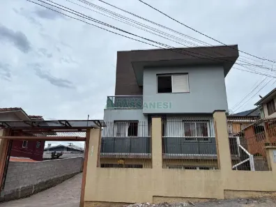 Casa com 3 Quartos para alugar, 180m² no Desvio Rizzo, Caxias do Sul