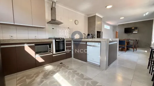 Casa com 6 Quartos para venda ou aluguel, 250m² no Jardim Messina, Jundiaí