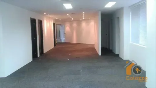 Sala Comercial para alugar, 223m² no Cidade Monções, São Paulo