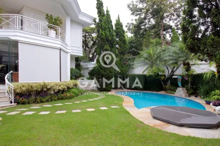 Casa com 3 Quartos à venda, 523m² no Pacaembu, São Paulo