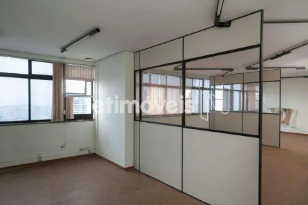 Sala Comercial para alugar, 180m² no Santa Efigênia, Belo Horizonte
