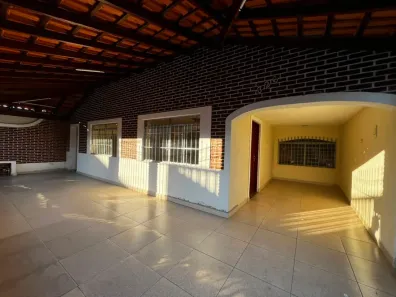 Casa com 3 Quartos para alugar, 190m² no Jardim Ismênia, São José dos Campos