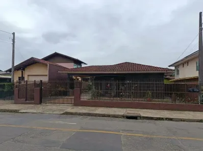 Casa com 4 Quartos à venda, 190m² no Boa Vista, Joinville