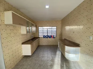 Casa com 3 Quartos para alugar, 190m² no Loteamento Parque Itacolomy, Mogi Guaçu