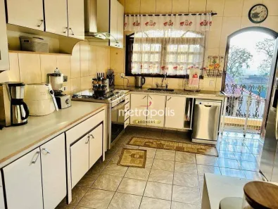 Sobrado com 4 Quartos à venda, 295m² no Vila Metalúrgica, Santo André