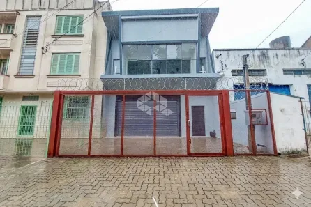 Galpão/Depósito/Armazém à venda, 580m² no São Geraldo, Porto Alegre