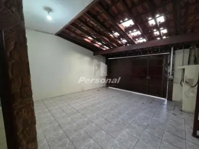 Sobrado com 4 Quartos para alugar, 250m² no Jardim Eulália, Taubaté