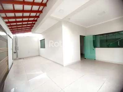Casa com 3 Quartos à venda, 100m² no Segismundo Pereira, Uberlândia