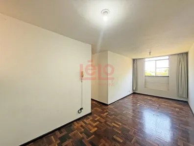 Apartamento com 3 Quartos para alugar, 77m² no Zona 7, Maringá