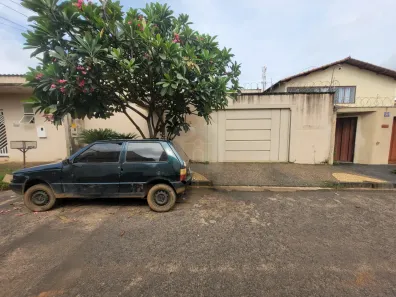 Casa com 3 Quartos à venda, 199m² no Santa Mônica, Uberlândia