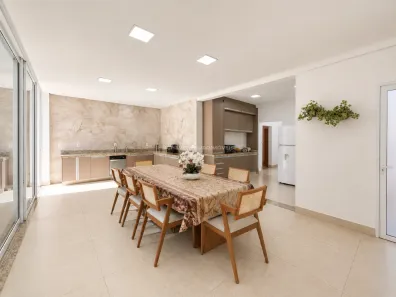 Casa com 3 Quartos à venda, 208m² no Santa Maria, Uberaba