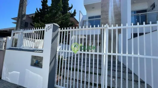 Casa com 2 Quartos para alugar, 120m² no Vila Nova, Joinville