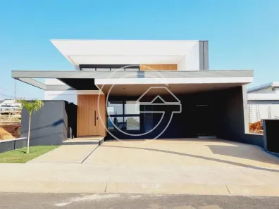 Casa com 3 Quartos para alugar, 10m² no Centro, Marília