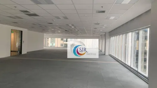 Sala Comercial para alugar, 252m² no Vila Gertrudes, São Paulo