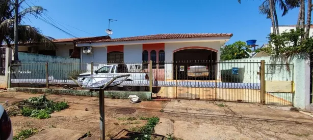 Casa com 2 Quartos à venda, 111m² no Conjunto Residencial Branca Vieira, Maringá