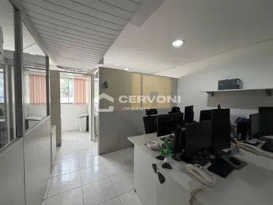 Prédio Comercial para alugar, 600m² no Parque Residencial Aquarius, São José dos Campos