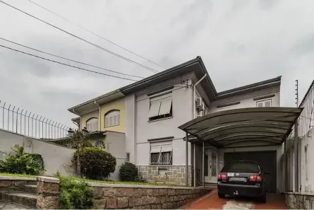 Sobrado com 3 Quartos à venda, 200m² no Santana, Porto Alegre