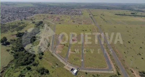 Lote/Terreno à venda, 250m² no Laranjeiras, Uberlândia