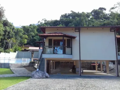 Casa de Condomínio com 3 Quartos à venda, 189m² no Monte Oliveti, Guapimirim