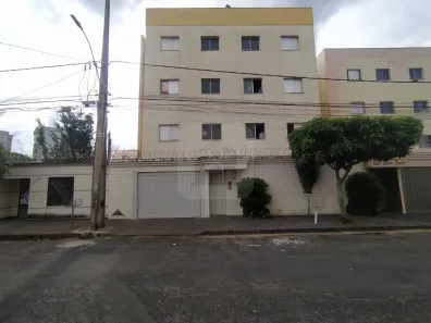 Apartamento com 2 Quartos para alugar, 82m² no Santa Mônica, Uberlândia
