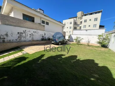 Lote/Terreno à venda, 360m² no Cabral, Contagem