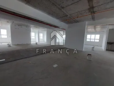 Sala Comercial para alugar, 232m² no Centro, Jacareí