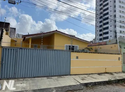 Casa com 4 Quartos à venda, 249m² no Lagoa Nova, Natal
