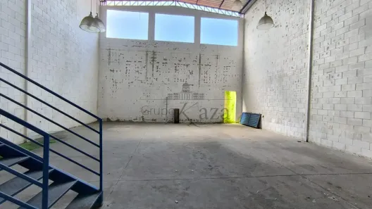 Ponto Comercial para alugar, 300m² no Cidade Jardim, Jacareí