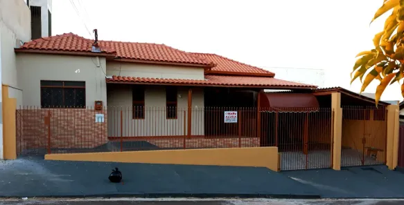 Casa com 3 Quartos para alugar, 163m² no Vila Aristarcho, Presidente Prudente