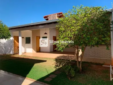 Casa com 4 Quartos à venda, 260m² no Cidade Jardim, Uberlândia