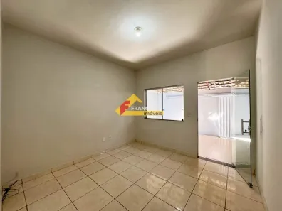 Casa com 3 Quartos para alugar, 70m² no Santa Lúcia, Divinópolis