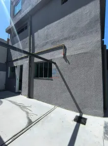 Casa com 2 Quartos para alugar, 60m² no Inconfidentes, Contagem