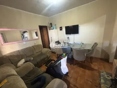 Casa com 4 Quartos à venda, 200m² no Tibery, Uberlândia