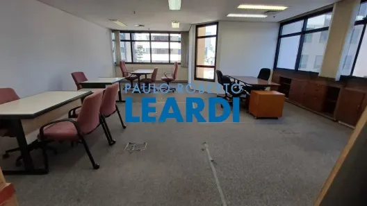 Sala Comercial à venda, 68m² no Pinheiros, São Paulo