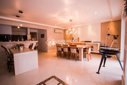 Casa de Condomínio com 5 Quartos para alugar, 376m² no Jardim Carvalho, Porto Alegre