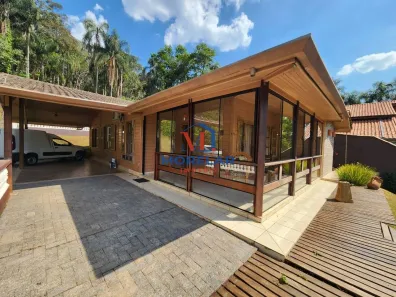 Casa de Condomínio com 4 Quartos para alugar, 233m² no Caraguatá, Mairiporã