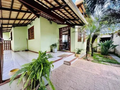 Casa com 4 Quartos à venda, 300m² no Tirol (Barreiro), Belo Horizonte