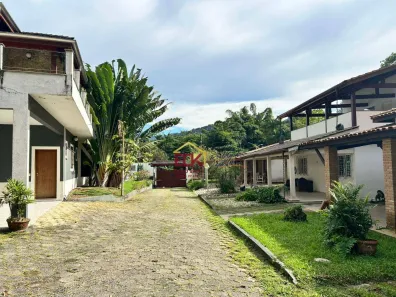 Casa com 12 Quartos para venda ou aluguel, 3500m² no Ubatuba, Ubatuba
