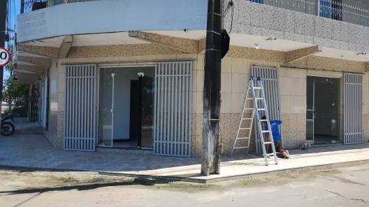 Sala Comercial para alugar, 200m² no Aracapé, Fortaleza