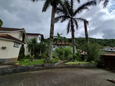 Casa com 3 Quartos à venda, 250m² no Duchas, Petrópolis
