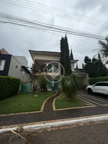 Casa de Condomínio com 4 Quartos à venda, 276m² no Jardins Madri, Goiânia