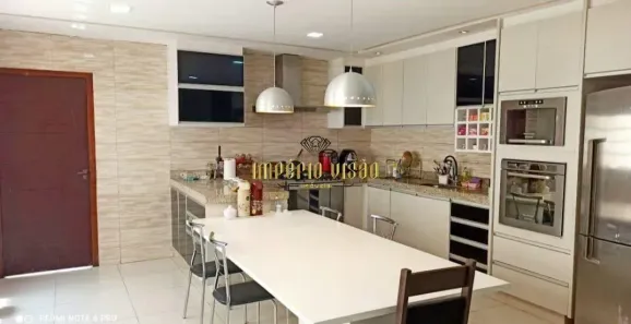 Sobrado com 3 Quartos à venda, 175m² no Jardim Quaresmeira II, Suzano
