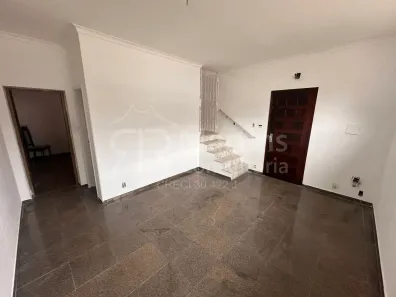 Sobrado com 4 Quartos à venda, 186m² no Vila Assunção, Santo André