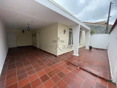 Casa com 2 Quartos à venda, 200m² no Centro, Jacareí