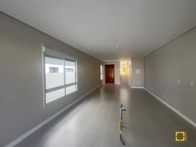 Casa com 3 Quartos à venda, 150m² no Carianos, Florianópolis