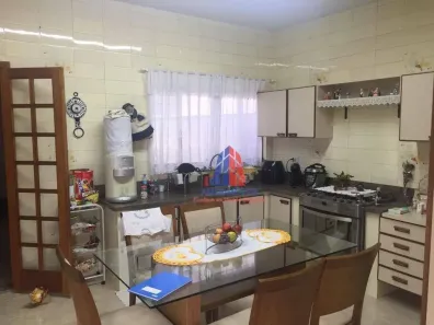 Casa com 3 Quartos à venda, 210m² no Chácara Machadinho II, Americana